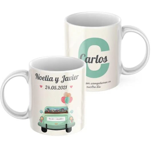 Taza recordatorio boda con inicial y dedicatoria para invitados